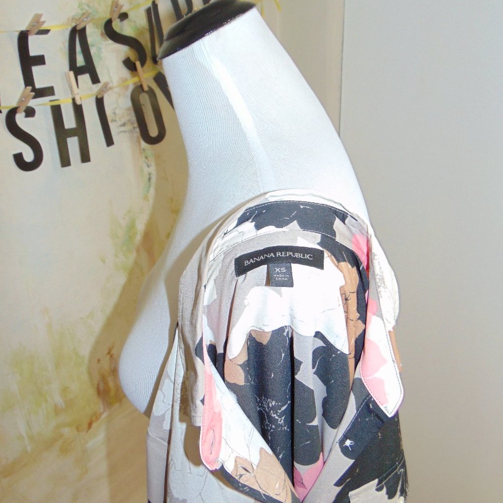 Banana Republic Multicolor Floral Button Up Blouse - Picture 5 of 5